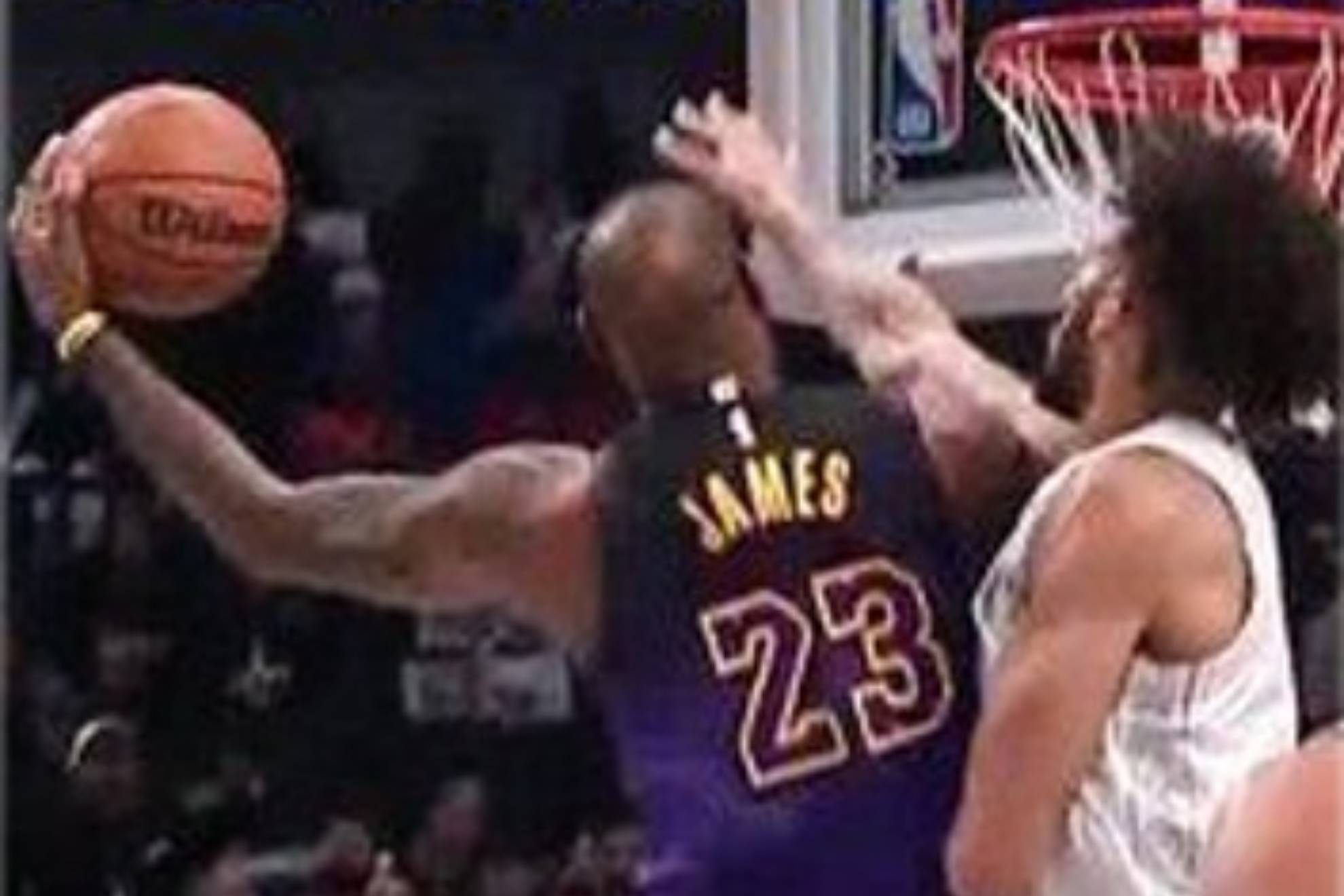 湖人在防守 湖人在防守